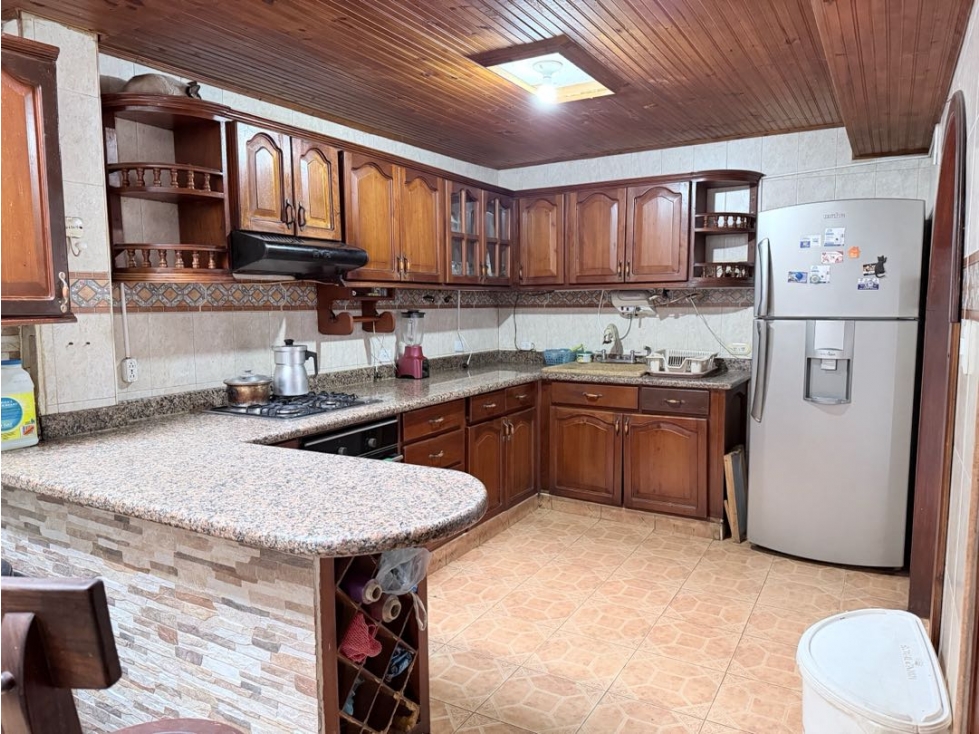 CASA DE TRES PISOS EN VENTA PALMIRA SANTA MARÍA DEL PALMAR — foto 4