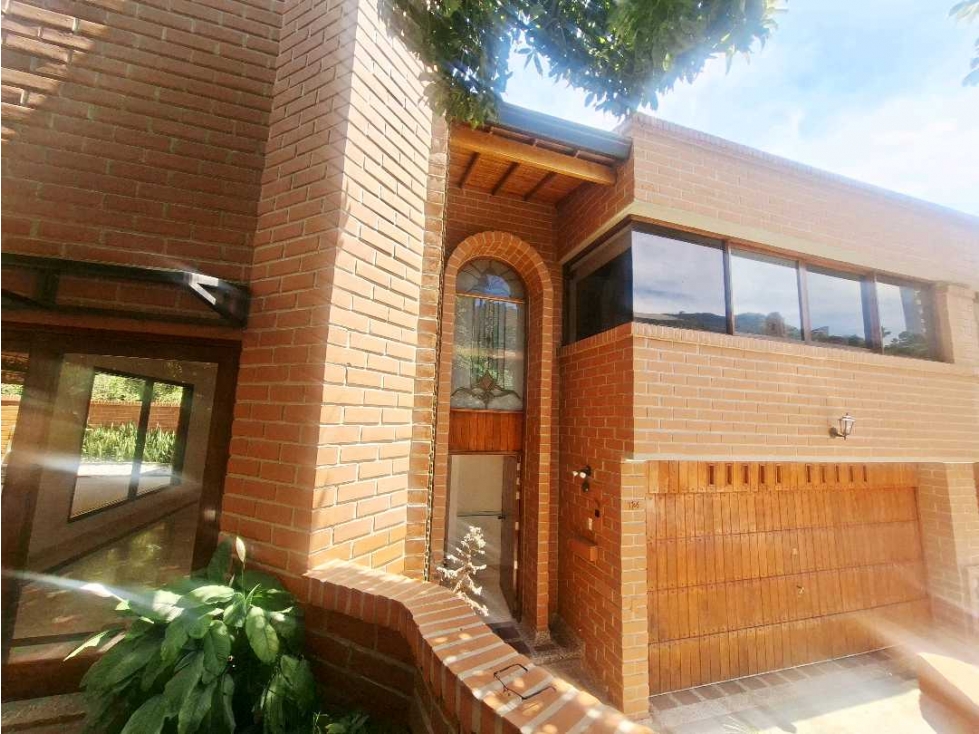 Casa en venta Poblado cerca a los Parra