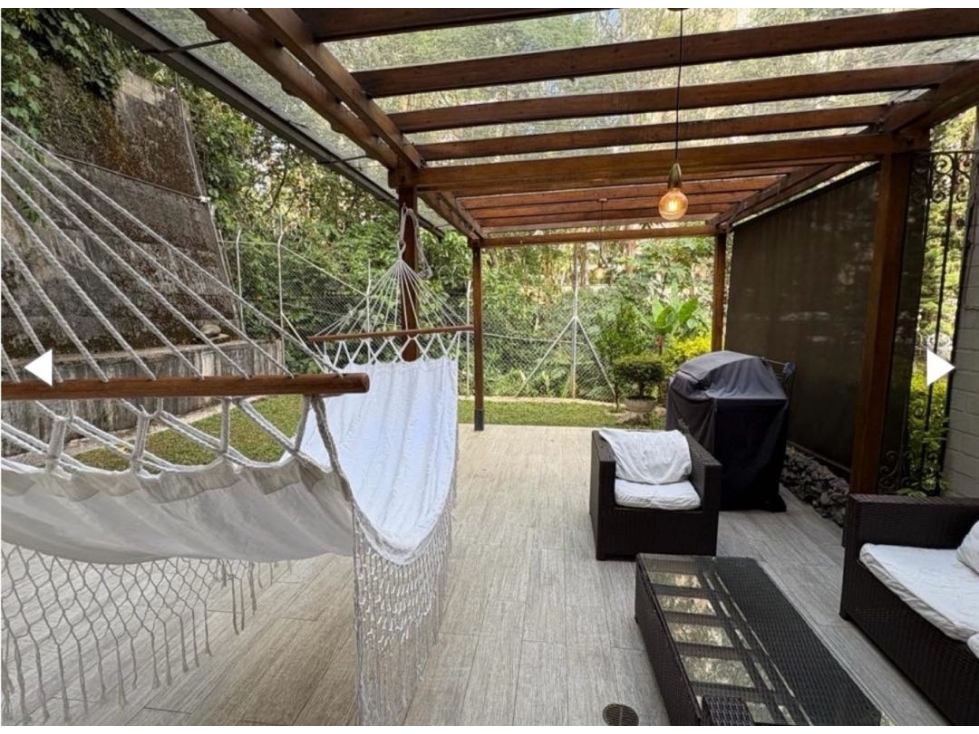 CASA EN VENTA. POBLADO. LOMA BALSOS