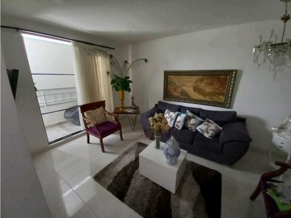 EN VENTA PROPIEDAD BIFAMILIAR INDEPENDIENTE EN LOS ALAMOS — foto 2