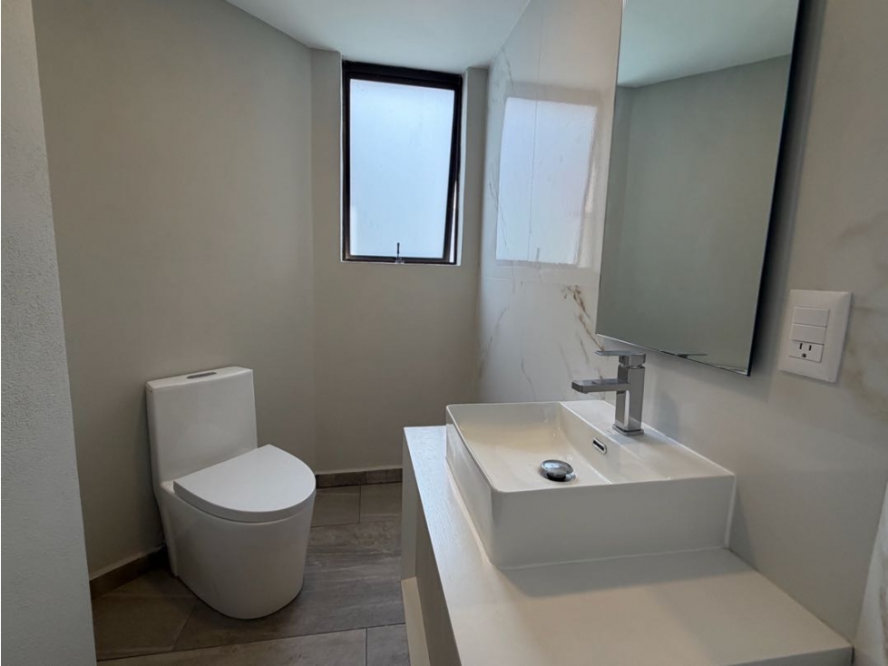 Casa en venta remodelada. Amplio jardín en zavaleta cerca Angelopolis — foto 5