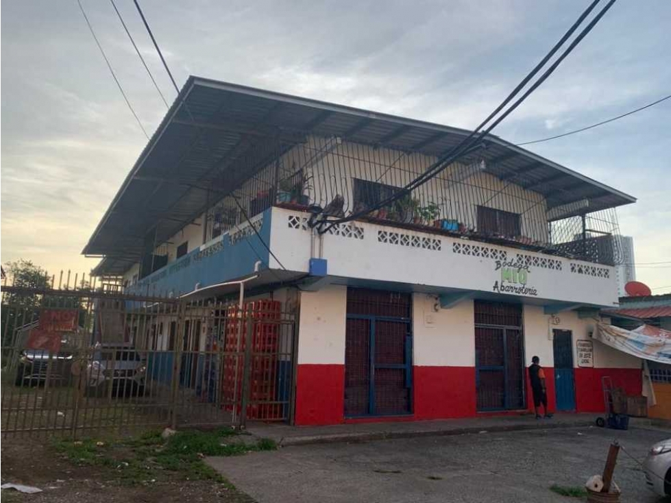 CASA EN VENTA REMODELADA EN RIO ABAJO - 1