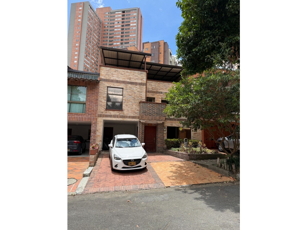 CASA EN VENTA SABANETA