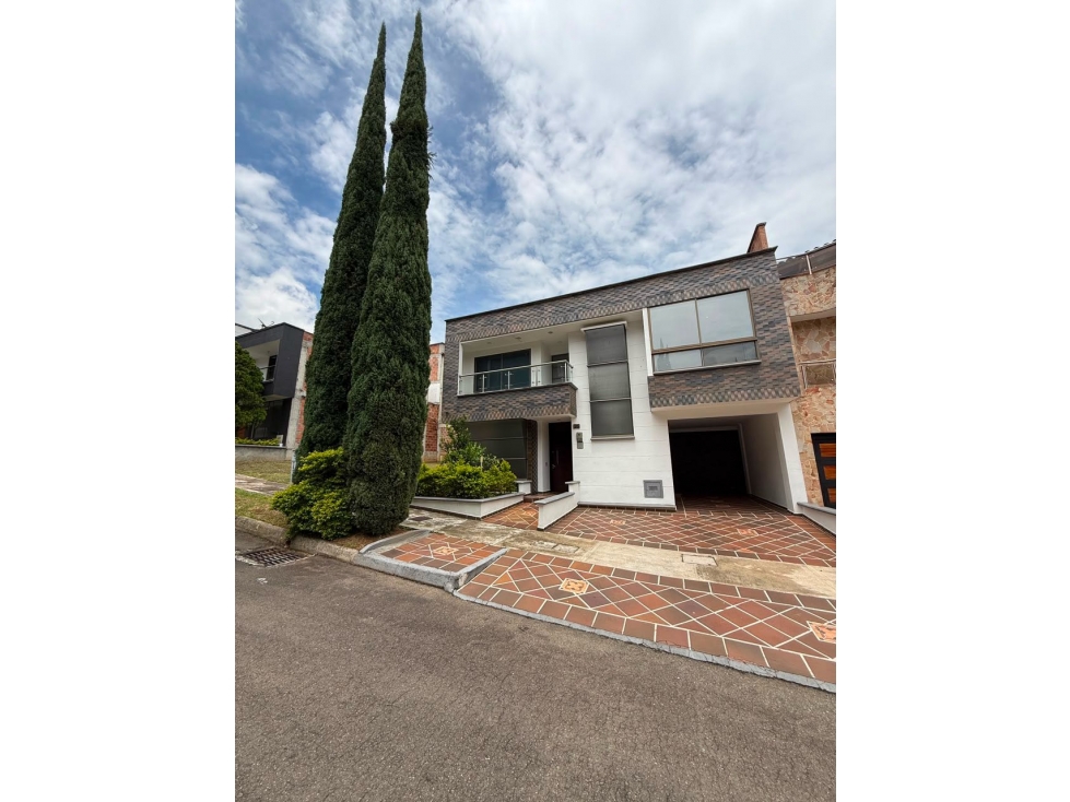 CASA EN VENTA SABANETA-LA DOCTORA