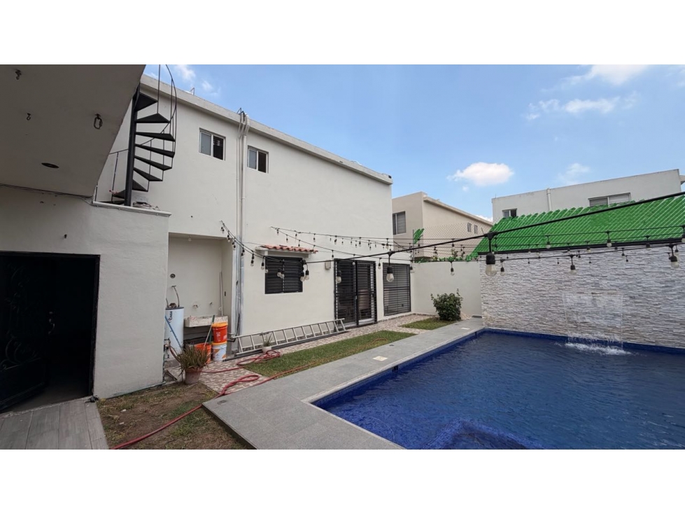 Casa Venta Alberca, Terreno Excedente, Frente Parque, Dominio Cumbre