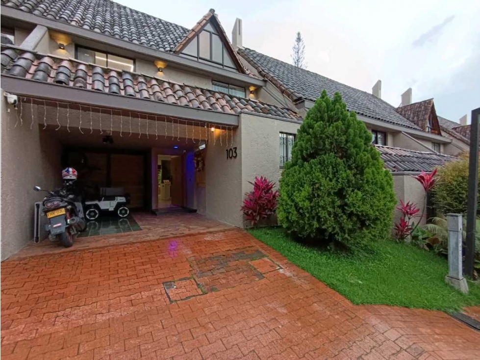 Casa En Venta, San Lucas - Medellín