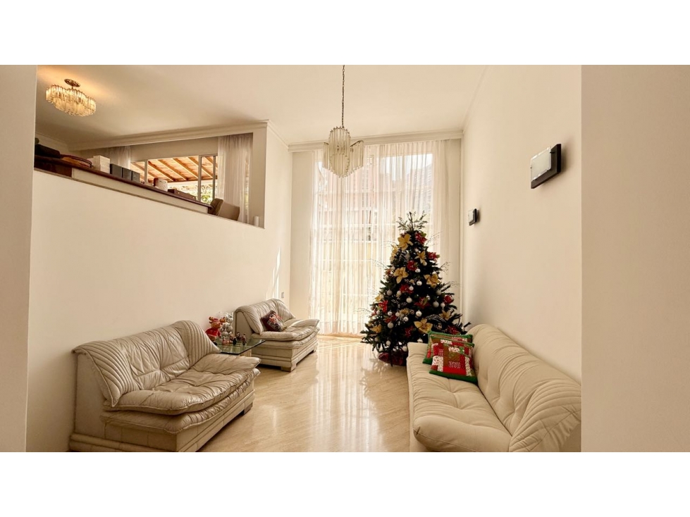 Casa en venta sector Las Palmas cerca a San Carbón, Poblado-Medellín — foto 3