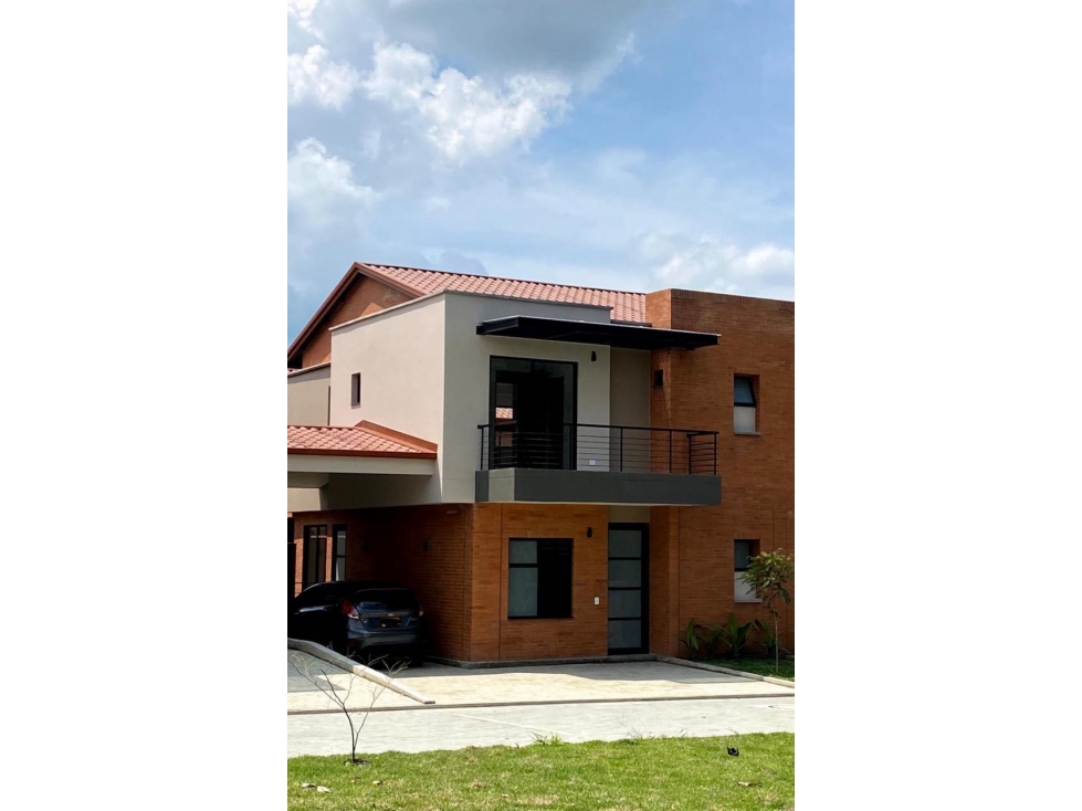 CASA EN VENTA SIN VECINOS, SECTOR CERRITOS