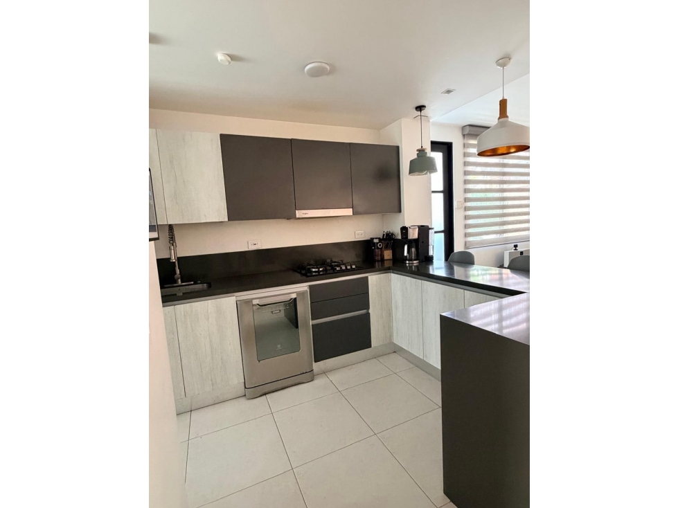CASA EN VENTA SIN VECINOS, SECTOR CERRITOS — foto 3