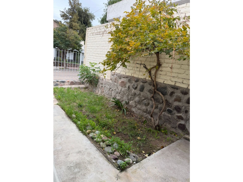 Casa en Venta calle Huarpes, B° Supe, Godoy Cruz - 2