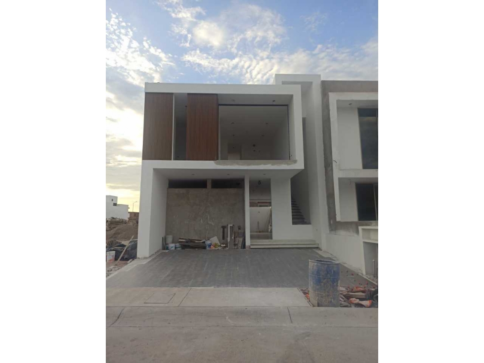 CASA EN VENTA SONTERRA I