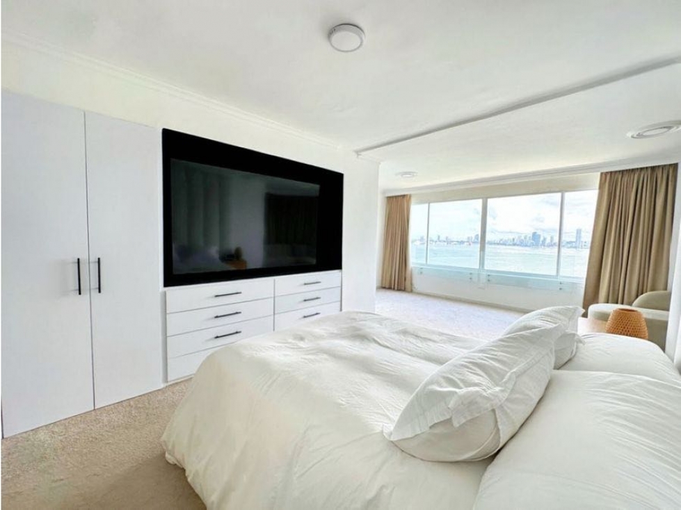 HERMOSO PENTHOUSE EN VENTA Vista a la Bahía — foto 2