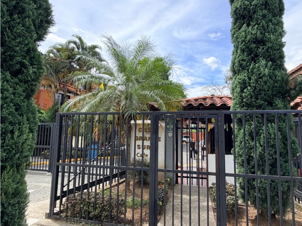 CASA EN VENTA AL SUR CALI VALLE DEL LILI CR CASA GRANDE
