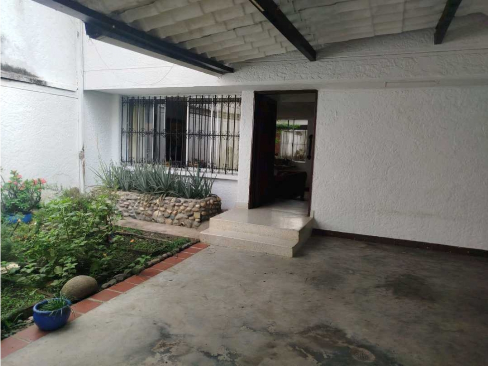 Casa en Venta Tequendama Cali | 230m² Lote | 4 Habitaciones + Estudio