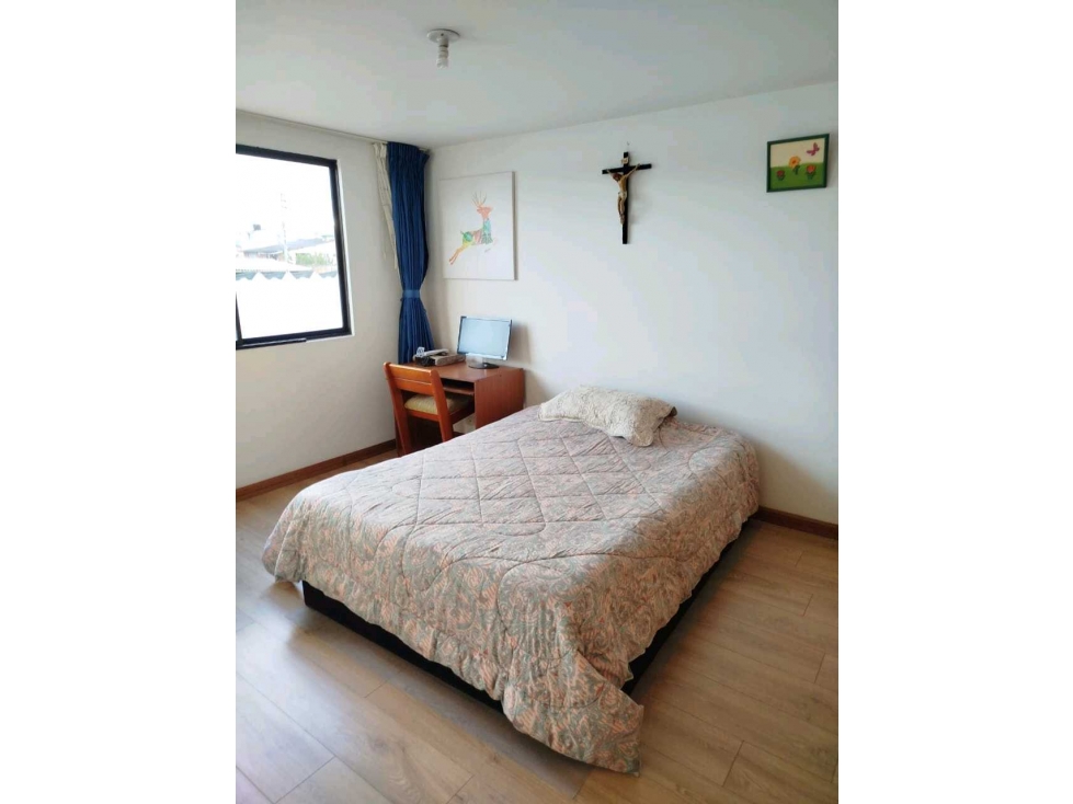 Casa en venta tres niveles en chia - 4