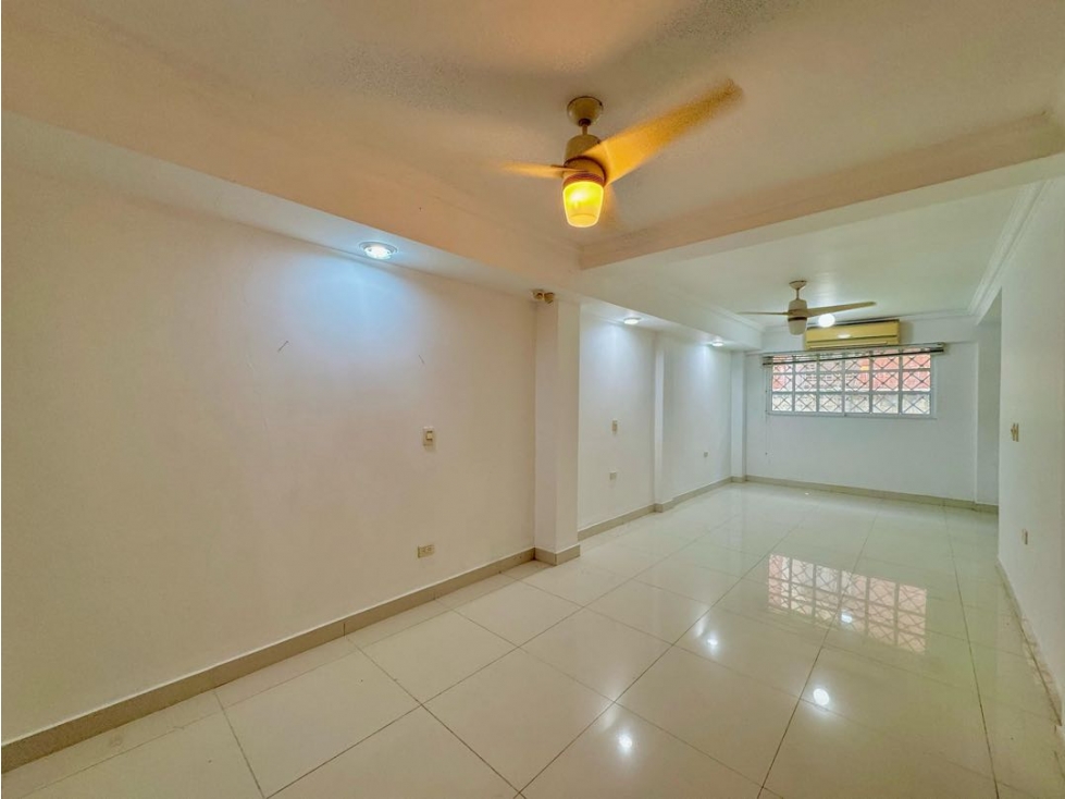 Casa En Venta TRES PLANTAS Sector El Recre Cartagena — foto 4