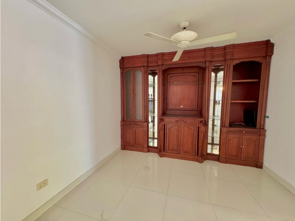 Casa En Venta TRES PLANTAS Sector El Recre Cartagena — foto 5