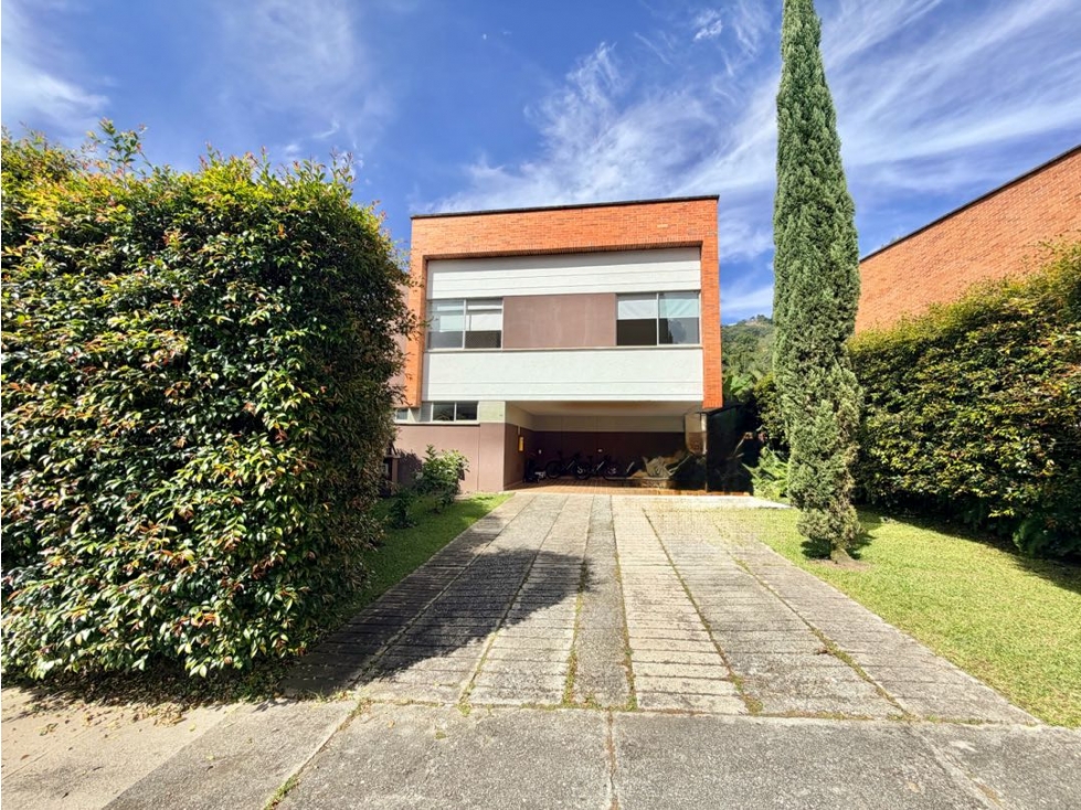 Casa en Venta Unid. Cerrada | Parte Baja Loma del Escobero | 251Mts — foto 3