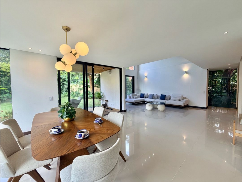 Casa en Venta Unid. Cerrada | Parte Baja Loma del Escobero | 251Mts — foto 4