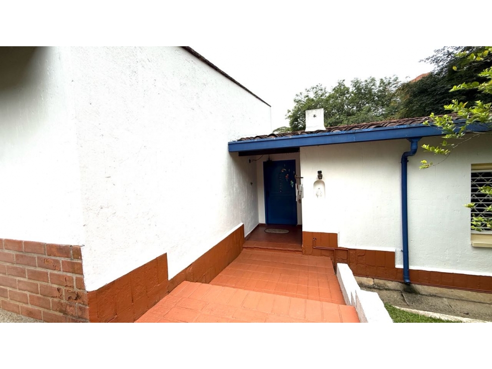 CASA EN VENTA UNIDAD MUY TRADICIONAL CON ENTORNO VERDE ÚNICO — foto 2