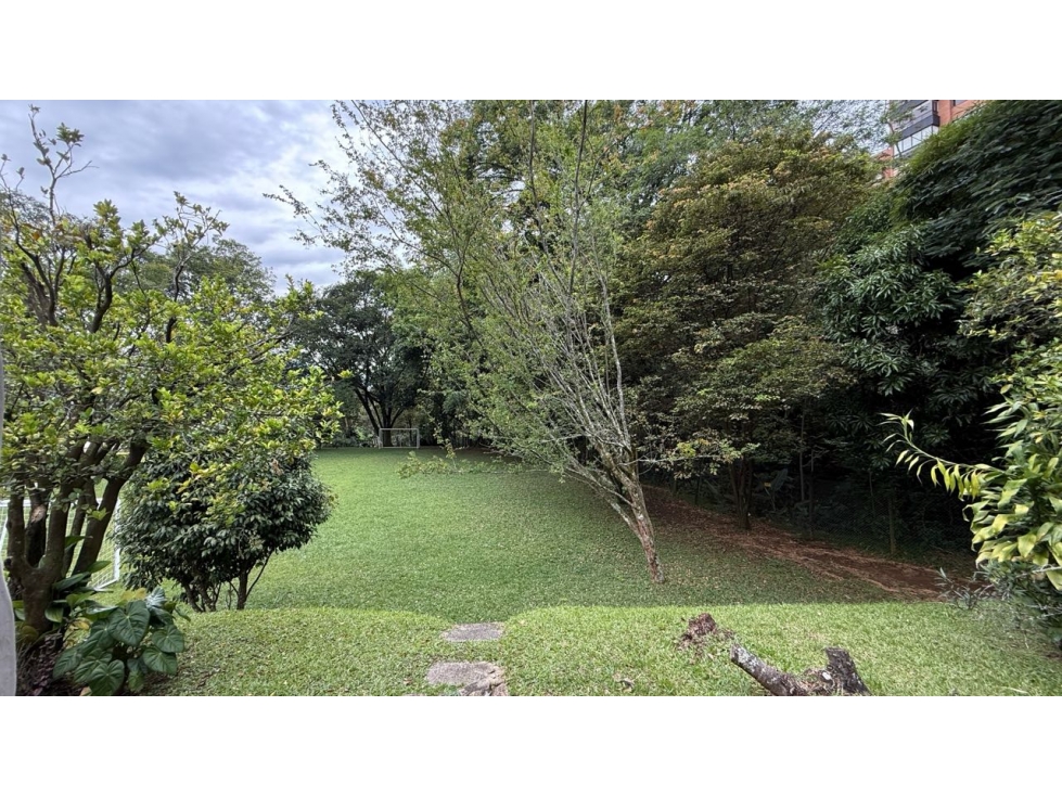 CASA EN VENTA UNIDAD MUY TRADICIONAL CON ENTORNO VERDE ÚNICO — foto 6