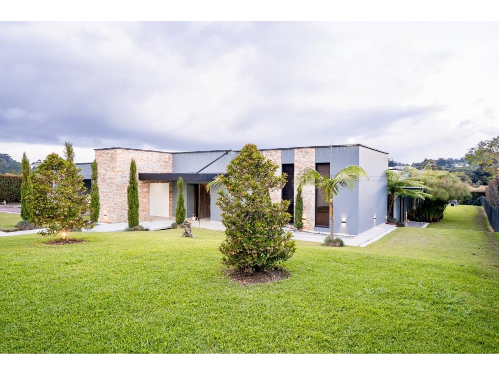 Casa en Venta Vía San Antonio la Ceja Sector el Canada — foto 2