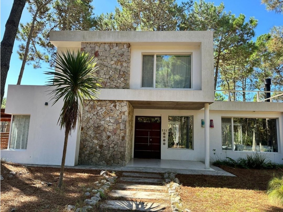 CASA EN VENTA VISTA EXCLUSIVA LAGUNA VILLA ROBLES ALBATROS 573