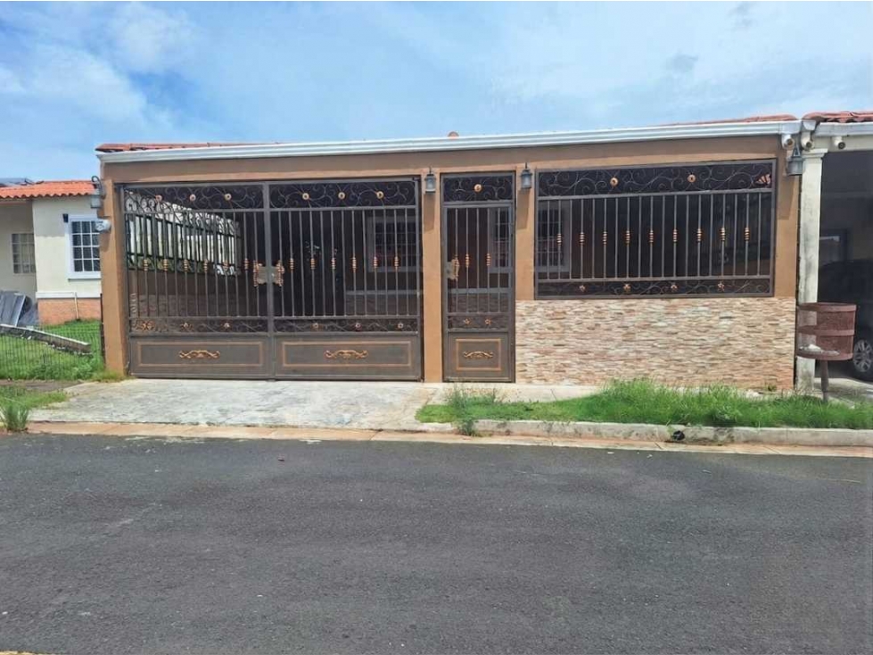 Casa en venta y alquiler Arboledas, La Chorrera (DR)