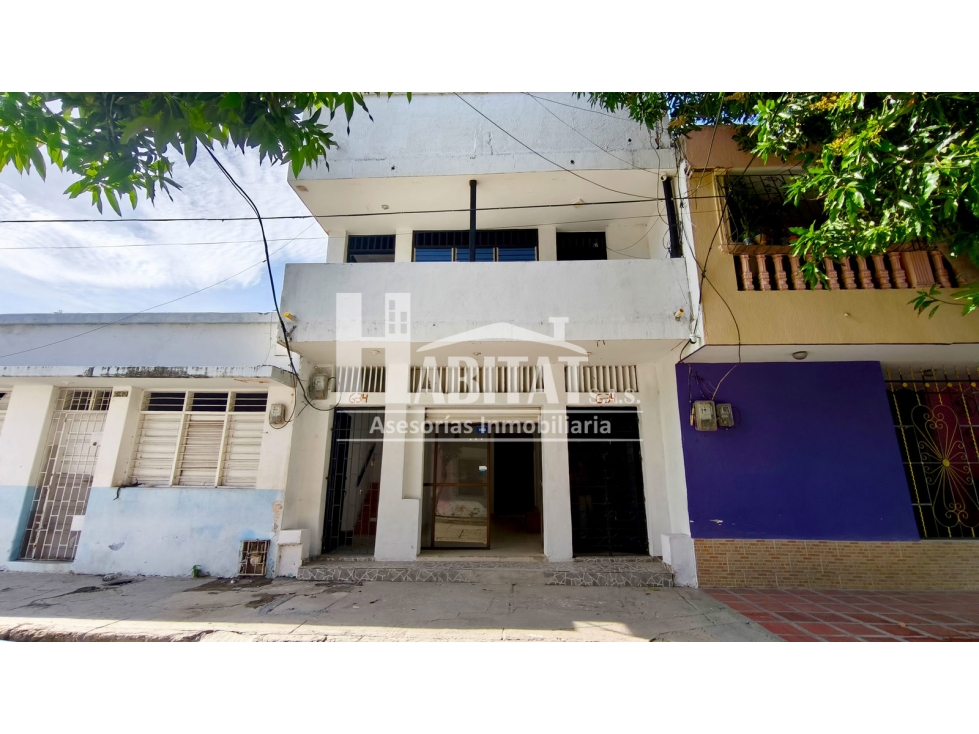 Casa en venta y arriendo con apartamento y locales, Centro Histórico,