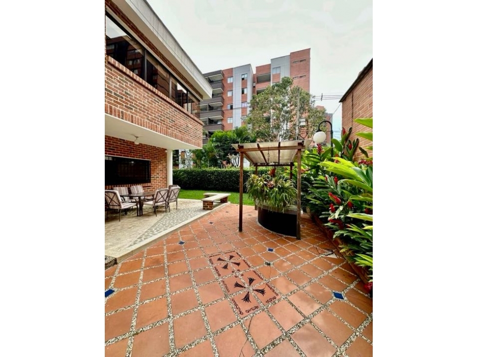 Casa en Arriendo Amoblada en Envigado