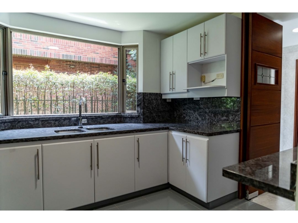 Casa en venta y renta con amplios espacios sector La cola del Zorro — foto 2