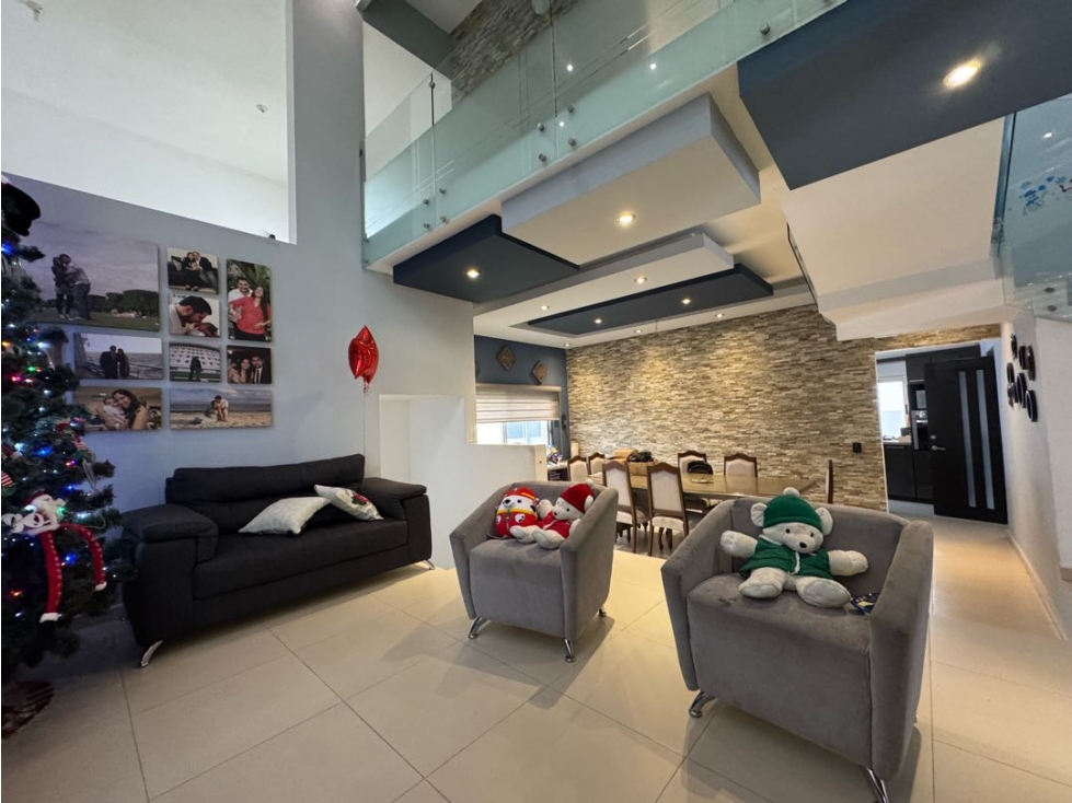 Casa en Venta Zona Contry Sur, Cerrada del Mirador