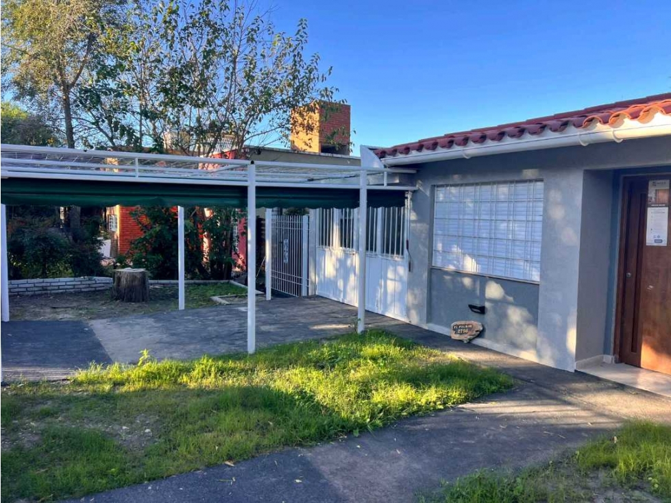 CASA EN VENTA ZONA SOLARES DE LAS ENSENADASExcelente ubicación - 3