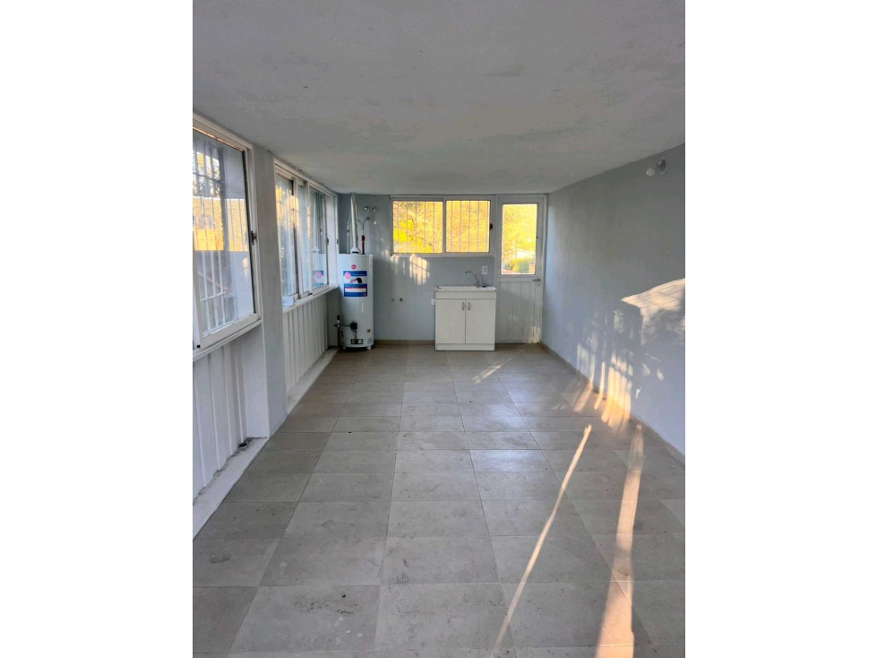 CASA EN VENTA ZONA SOLARES DE LAS ENSENADASExcelente ubicación - 5