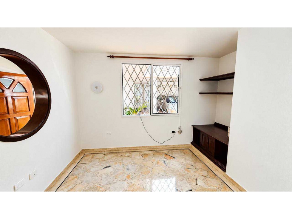 Casa en vental norte de cali barrio prados del norte con lote 300 m² - 3