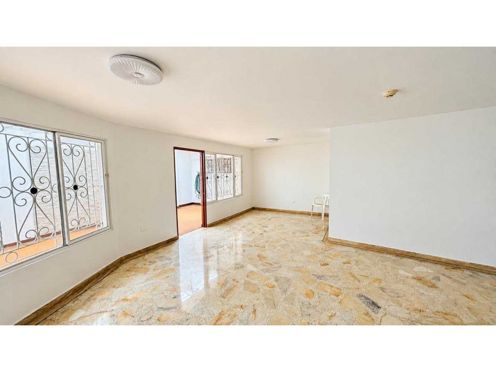 Casa en vental norte de cali barrio prados del norte con lote 300 m² - 4