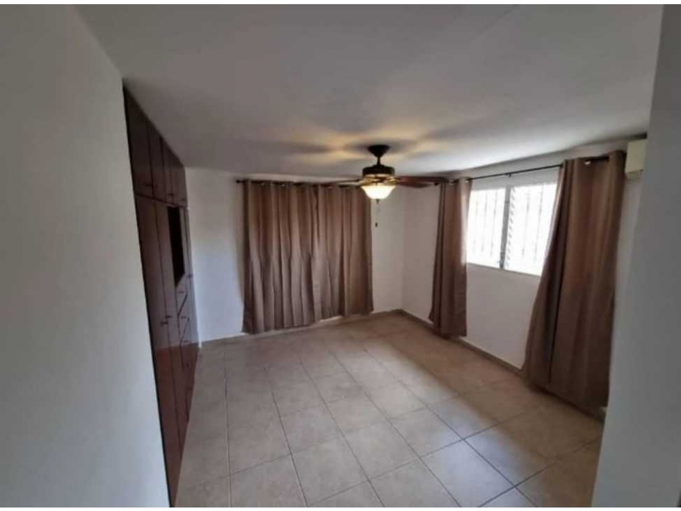 CASA EN VILLA LUCRE ALTOS DE LA PULIDA 4REC 3B 3P 330M2 — foto 2