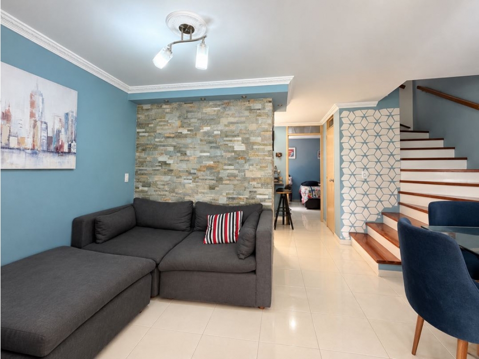 CASA EN VILLAVERDE/ DOBLE PARQUEADERO — foto 2
