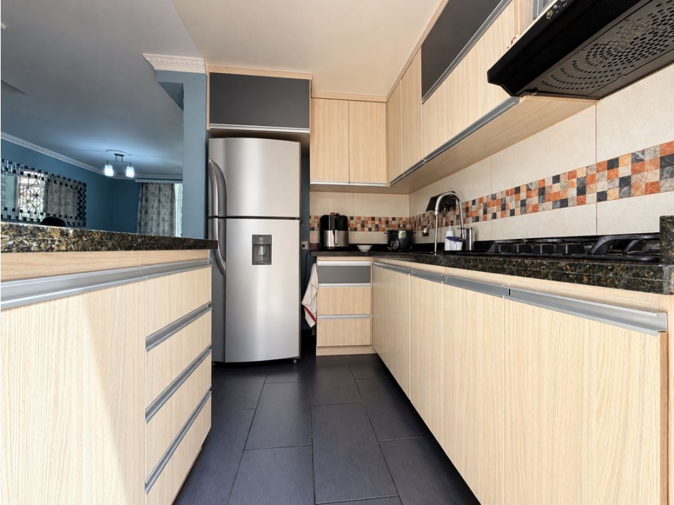 CASA EN VILLAVERDE/ DOBLE PARQUEADERO — foto 3