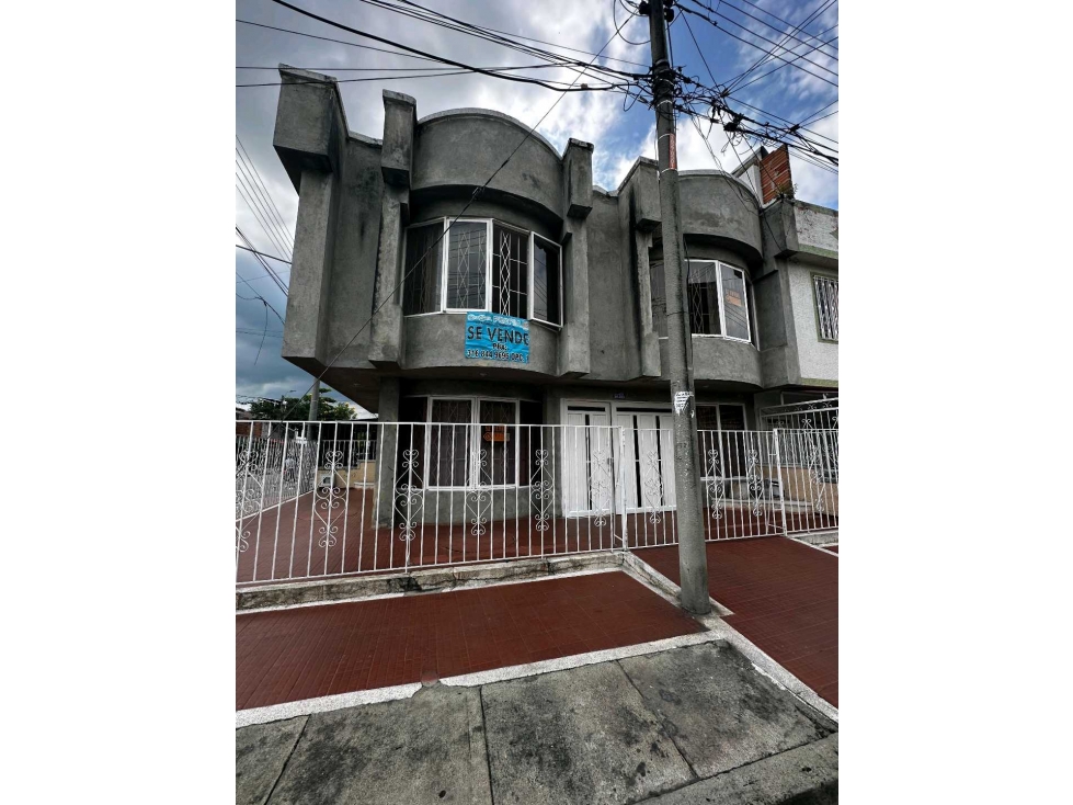 CASA EN EL TREBOL EN VENTA EN PALMIRA VALLE