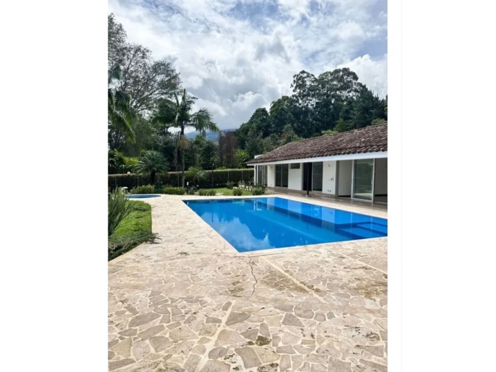 Casa Envigado Escobero bajo independiente — foto 4