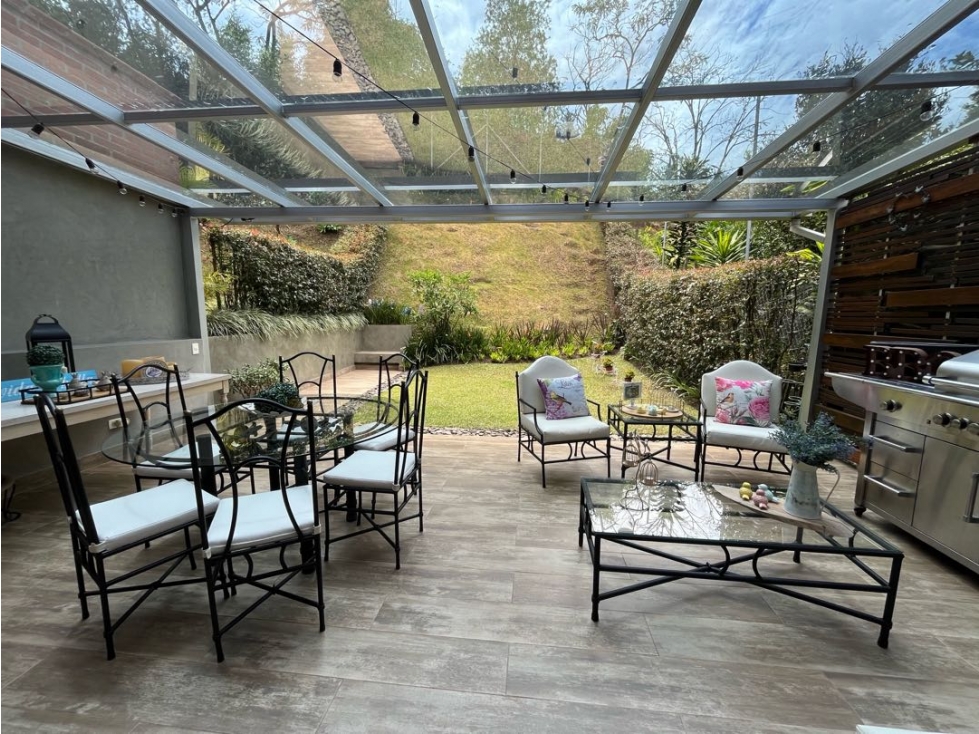 CASA ENVIGADO LOMA DEL CHOCHO 220mt2-3 alcobas-TerrazaJardín-Reformada — foto 4