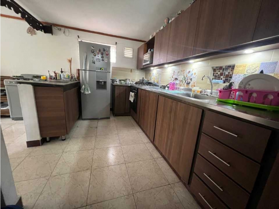 Casa esquinera a la venta con Garage - 1