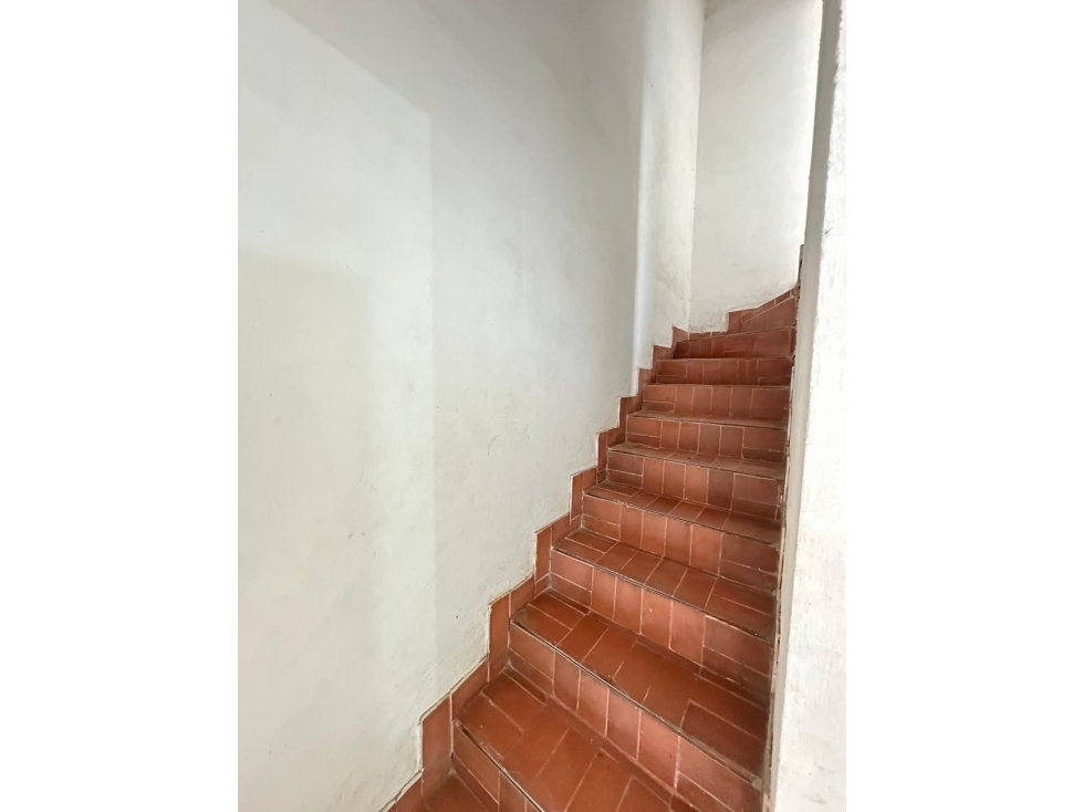 Casa esquinera barrio floralia cerca al jarillon — foto 6