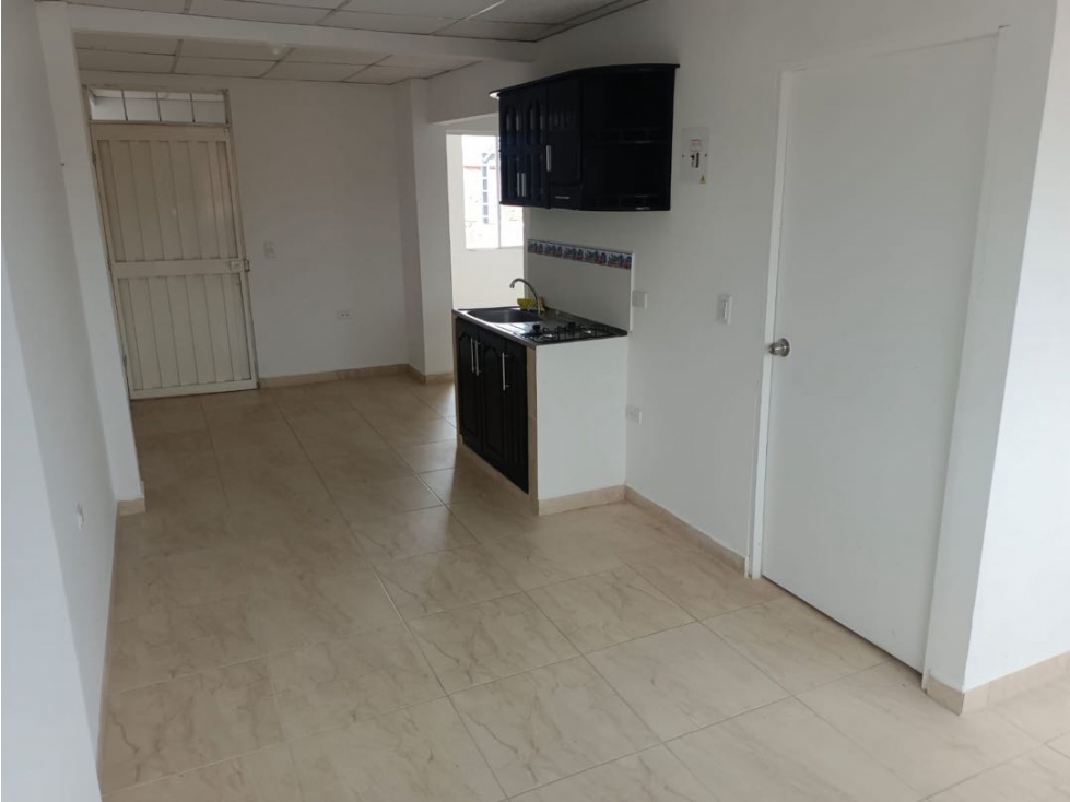 Casa esquinera con apartamentos en venta Barrio La Italia Palmira - 1