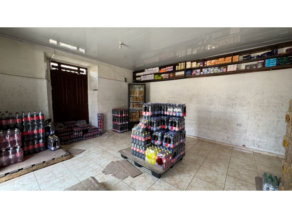 Casa esquinera con apartamentos y local en venta Barrio Nuevo Palmira - 3