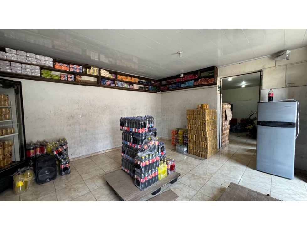 Casa esquinera con apartamentos y local en venta Barrio Nuevo Palmira - 4