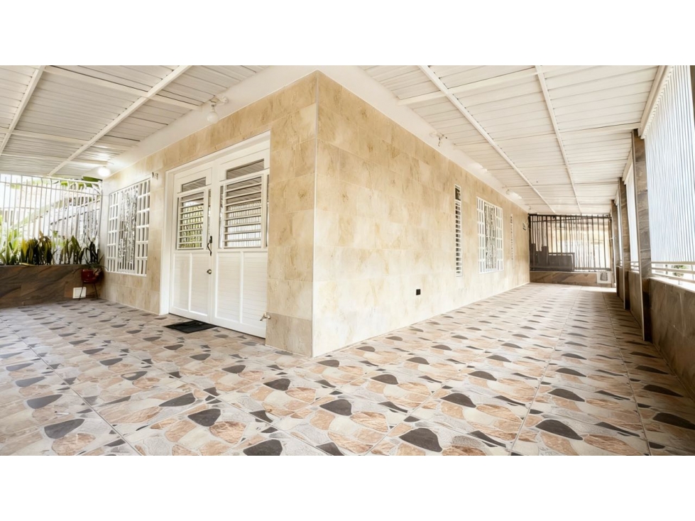 Casa esquinera con terraza en venta | Rincón del bosque - Palmira — foto 2