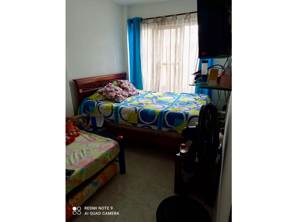 Casa esquinera de tres pisos en venta - Barrio El Sembrador Palmira — foto 3