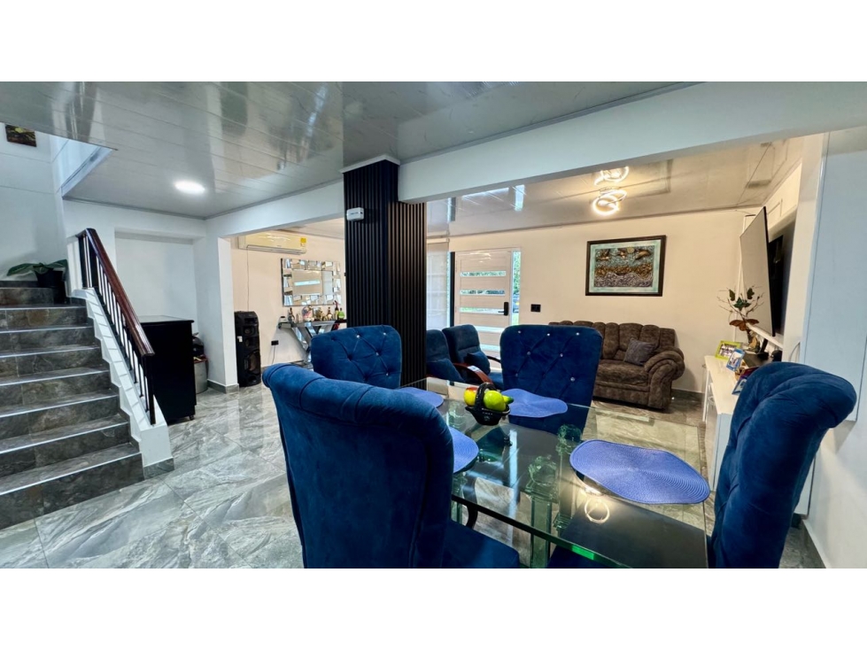 Casa esquinera de tres pisos en venta permuta Barrio Santa Ana Palmira — foto 4